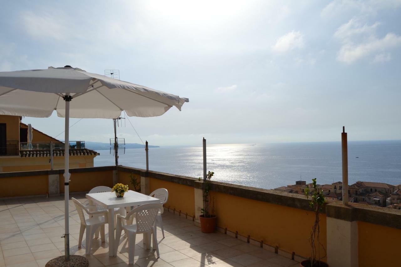 Il Terrazzo Su Pizzo Apartment Luaran gambar