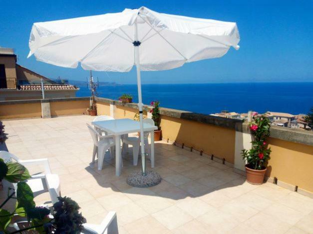 Il Terrazzo Su Pizzo Apartment Luaran gambar